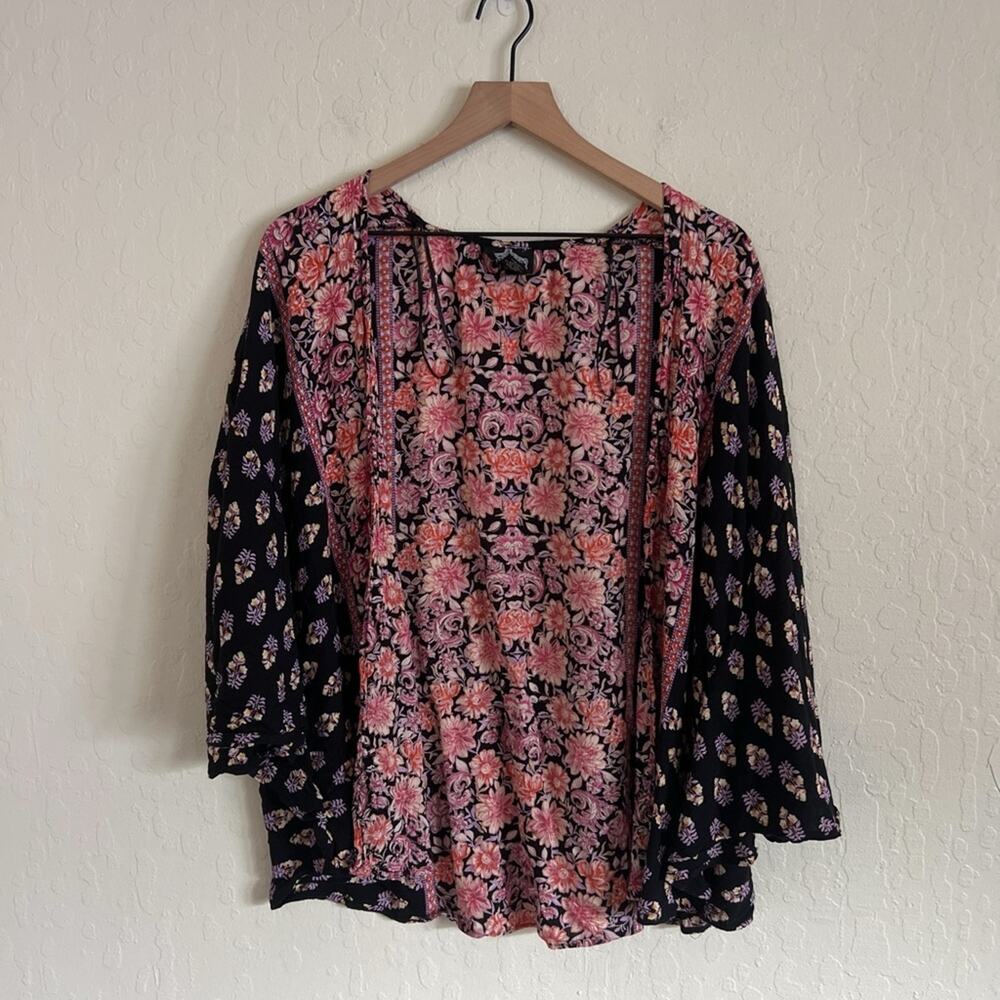 Angie Boho Mixed Print Open Front Short Sleeve Kimono Topper Small Floral Black